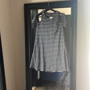 KLD size small cut out shoulder dress